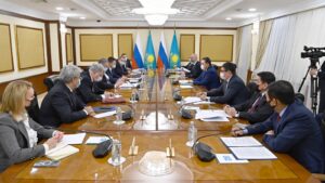 Премьер-министр Казахстана и вице-премьеры из России обсудили сотрудничество в топливно-энергетическом секторе